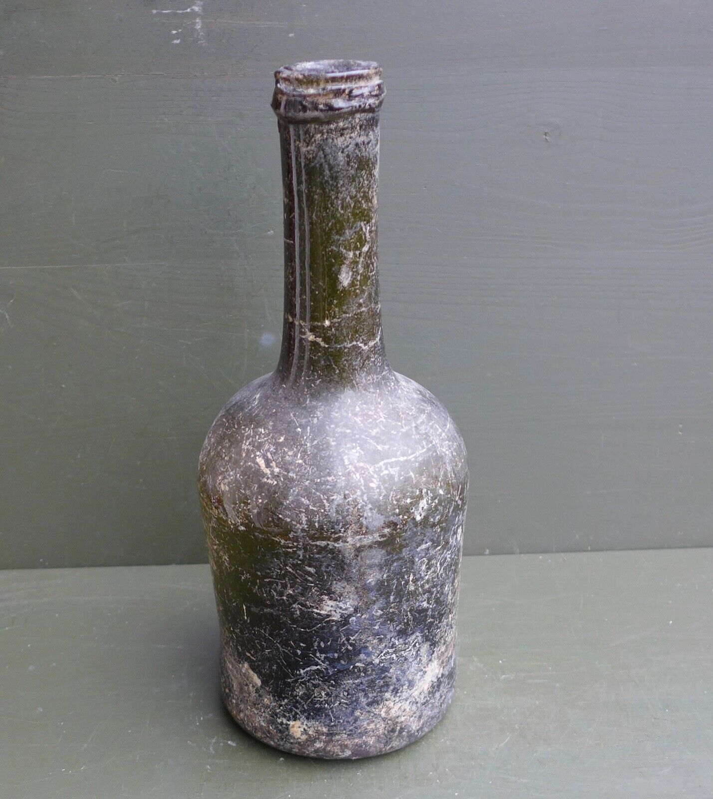 Nice Antique Dark Green Glass Long-neck Bottle Dutch Or English 17th/18th C.