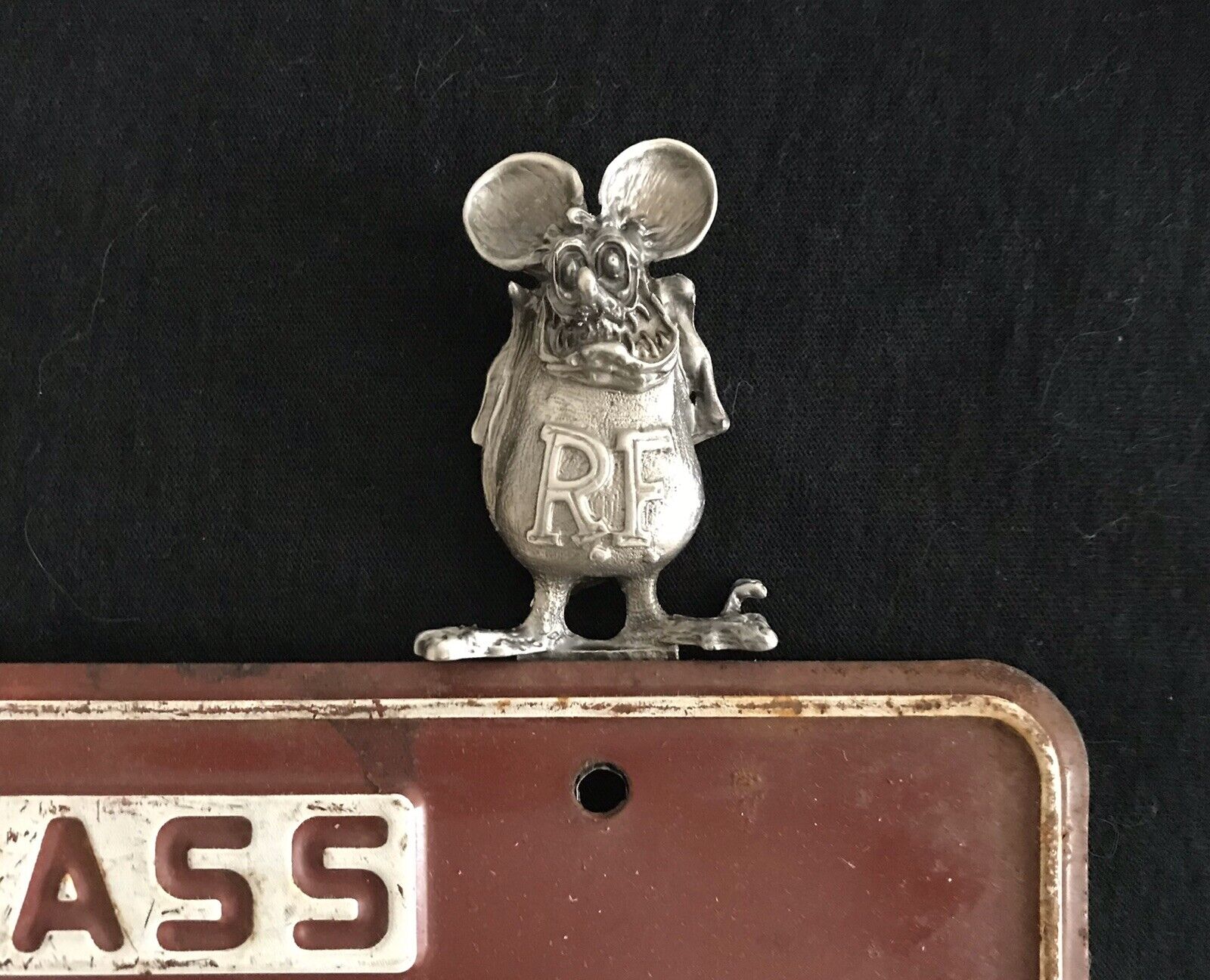 Big Daddy Roth Rat Fink Hot Rod Solid Metal  License Plate Topper
